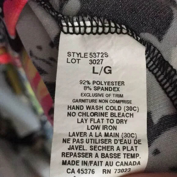 Beautiful floral v-neck sleeveless blouse - Picture 4 of 5